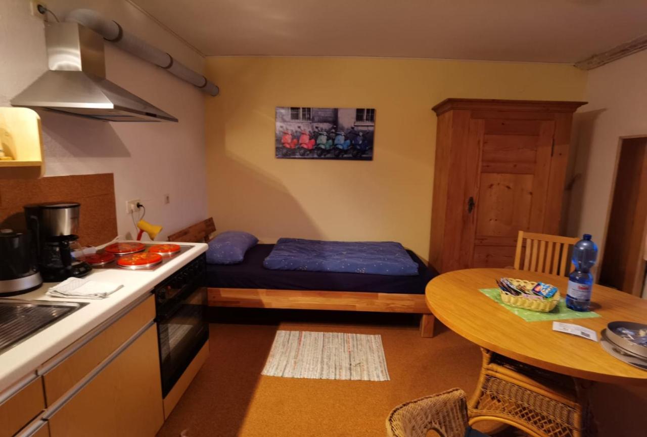 Haus Waldeck Apartment อูลิงเกน-เบียร์เคนดอร์ฟ ภายนอก รูปภาพ
