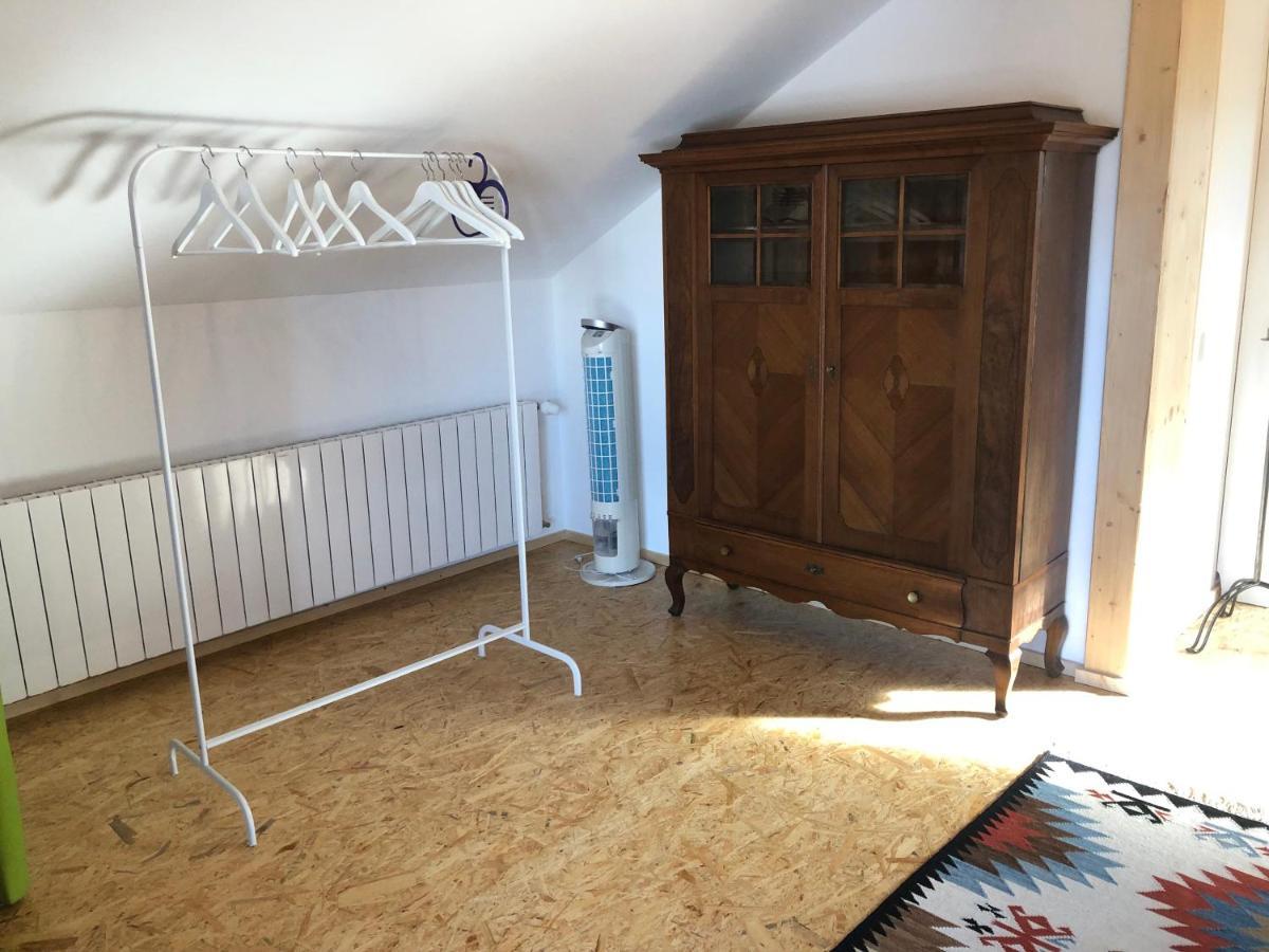 Haus Waldeck Apartment อูลิงเกน-เบียร์เคนดอร์ฟ ภายนอก รูปภาพ