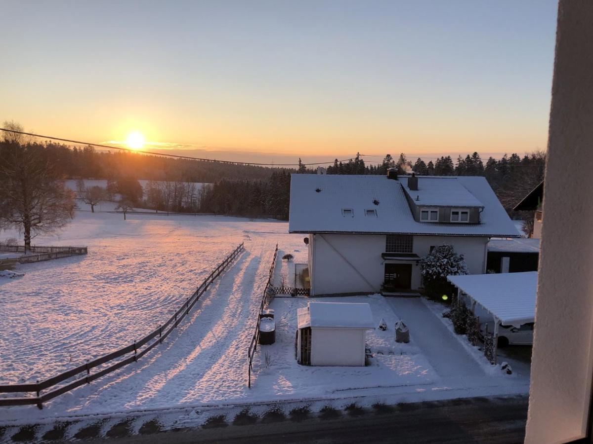 Haus Waldeck Apartment อูลิงเกน-เบียร์เคนดอร์ฟ ภายนอก รูปภาพ